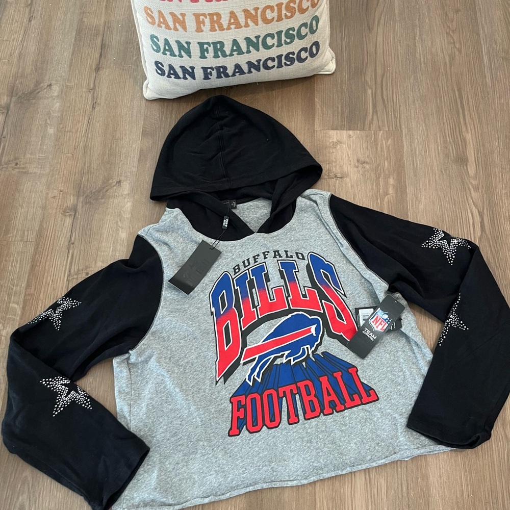 Women’s Buffalo Lightweight Crop Hoodie - Size XL NWT